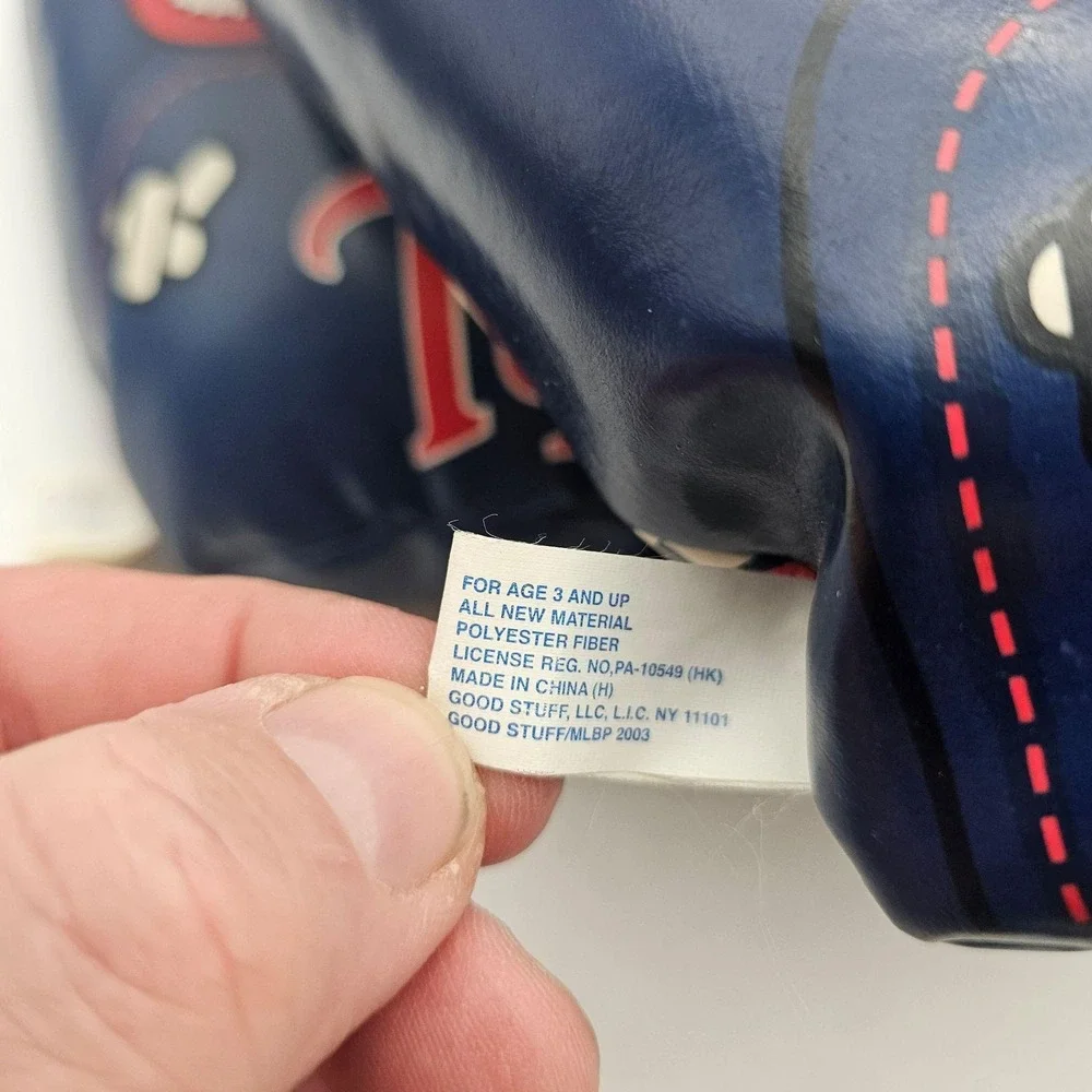 Vtg Minnesota Twins Plush Hands One Size Blue MLB Baseball Suction Good Stuff